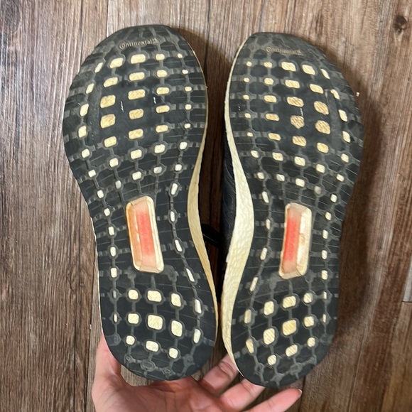 Adidas Ultraboost - Picture 4 of 6